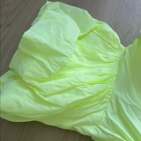 Lime Green Button-Up dress by Caroline Bosmans - Picture 4 of 7